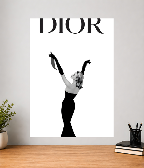 Dior Pose